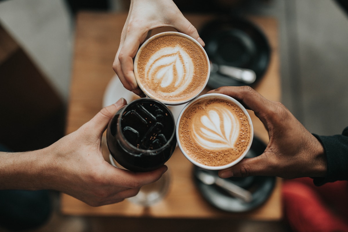 Monaco's Cafe latte service